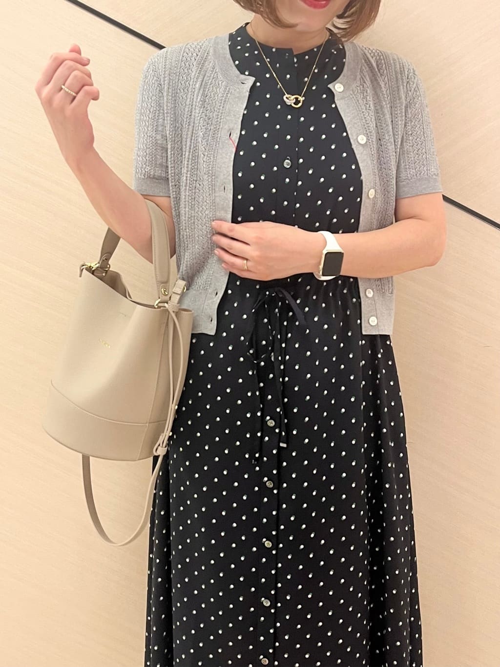yahataさんの「DRESSTERIOR｜シュリンクレザーバケットBAG」を使ったコーディネート