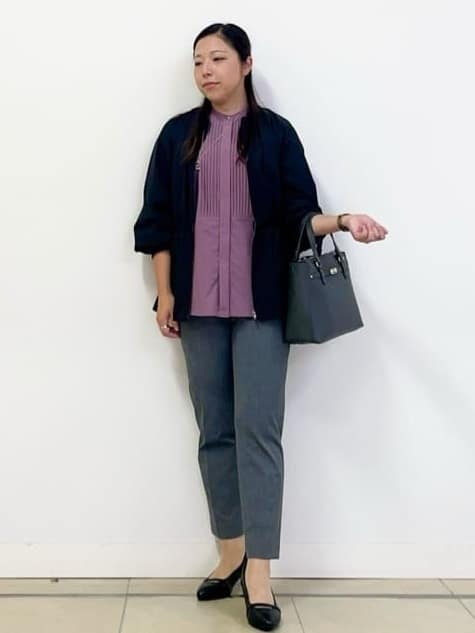 chisaさんの「Reflect｜【程よいゆとり感／体型カバー】ピンタックデザインシャンブレーブラウス」を使ったコーディネート