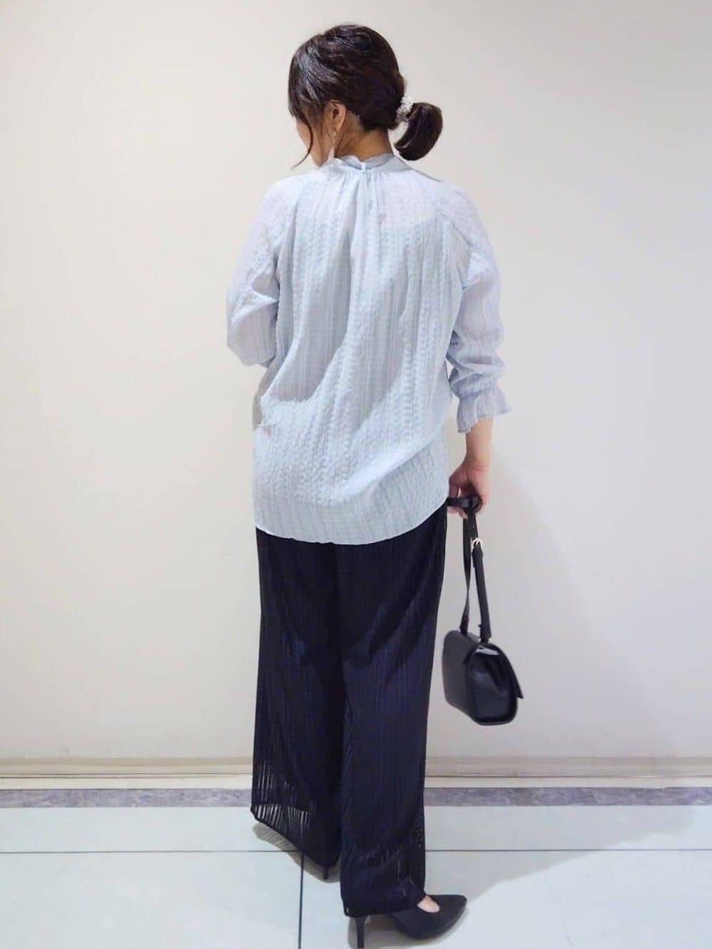 TOMOMIさんの「INDIVI｜【洗える／セットアップ可能】ラッセルワイドパンツ」を使ったコーディネート