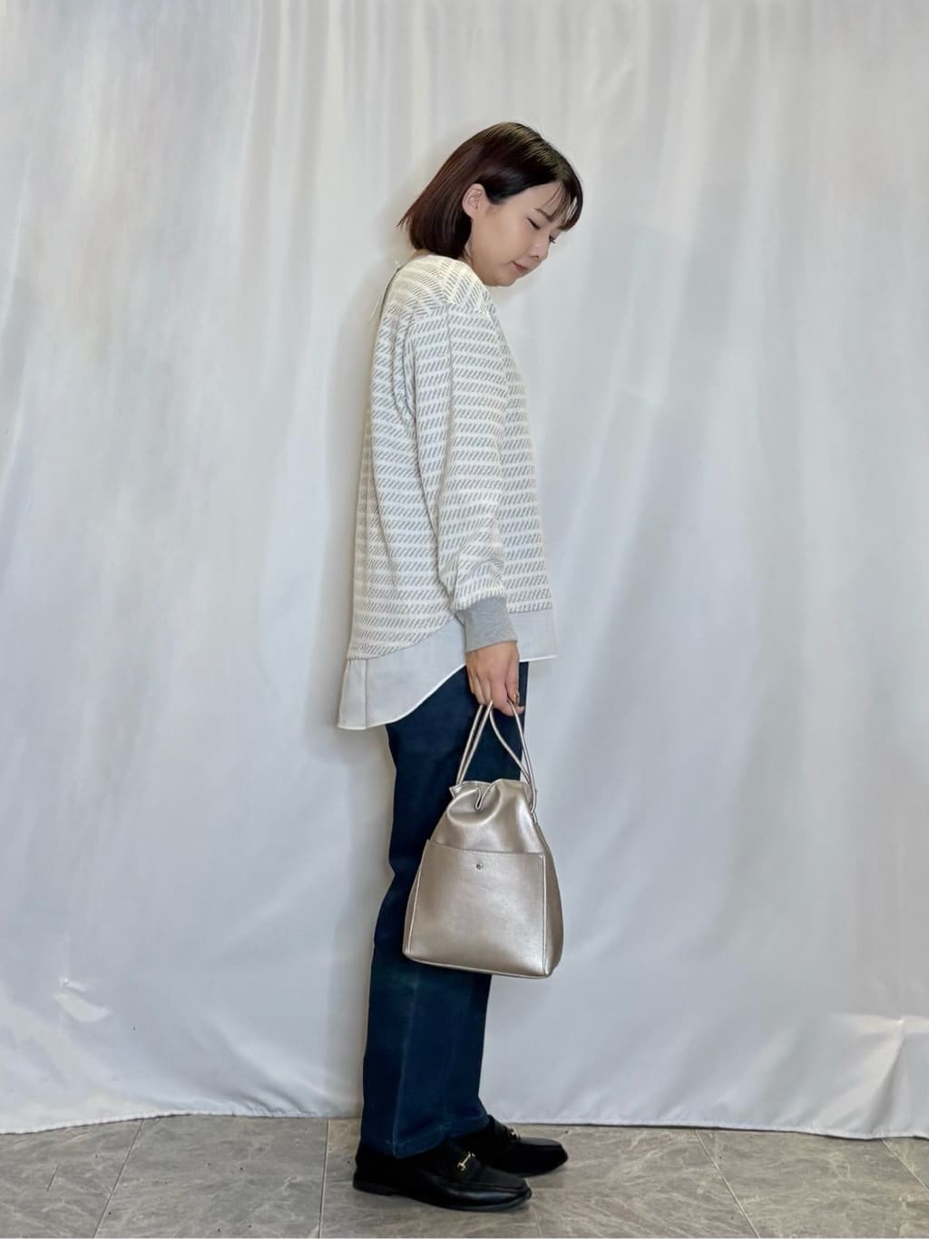 ネリさんの「SHOO･LA･RUE｜【高レビュー/SS-LL/美脚シルエット】自然に体型カバー イージーデニム テーパードパンツ」を使ったコーディネート