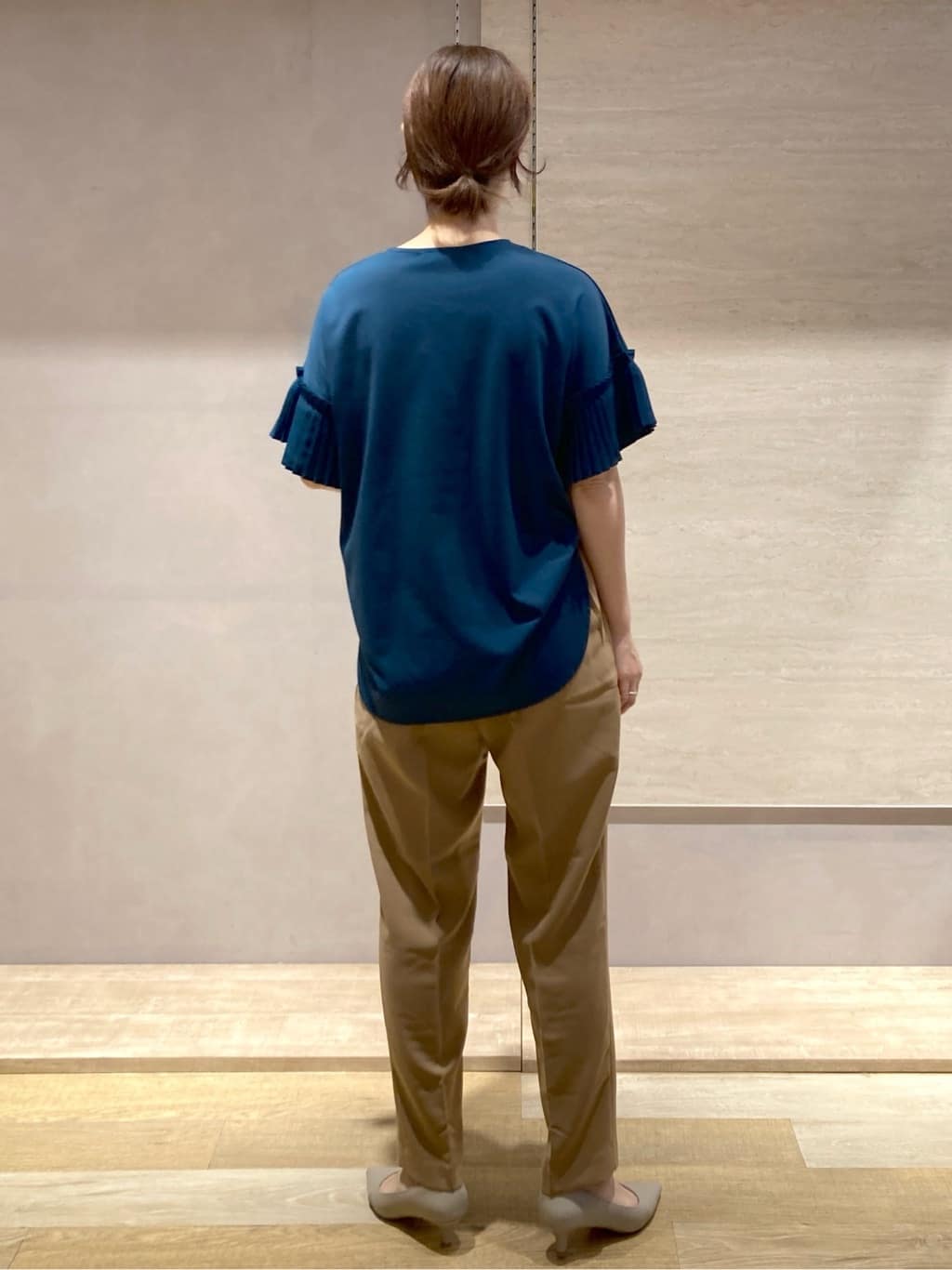 たけねぇさんの「OPAQUE.CLIP｜プリーツスリーブドッキングトップス【洗濯機洗い可】」を使ったコーディネート