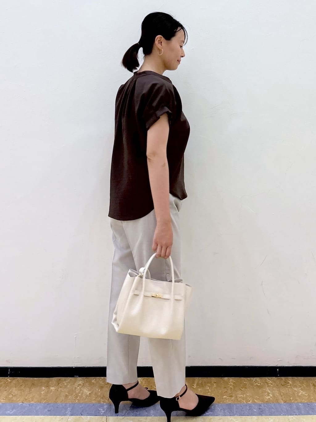 akariさんの「index｜《7色展開／XS-LLサイズ》タックスリーブスキッパーブラウス【洗濯機洗い可／吸水速乾／抗ピル／防シ」を使ったコーディネート