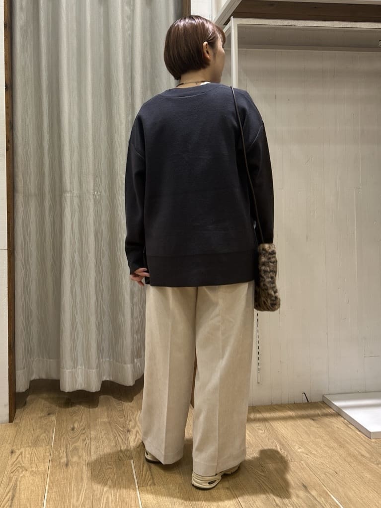 ga_riさんの「THE SHOP TK｜【体型カバー】ゆったり サイドスリットニット」を使ったコーディネート