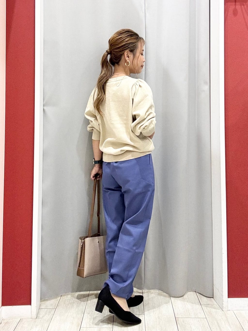 shioさんの「SHOO･LA･RUE｜【洗濯機可/S-3L/美脚シルエット】通勤・セレモニーにも　きちんと見えする ソフトスティックパンツ」を使ったコーディネート