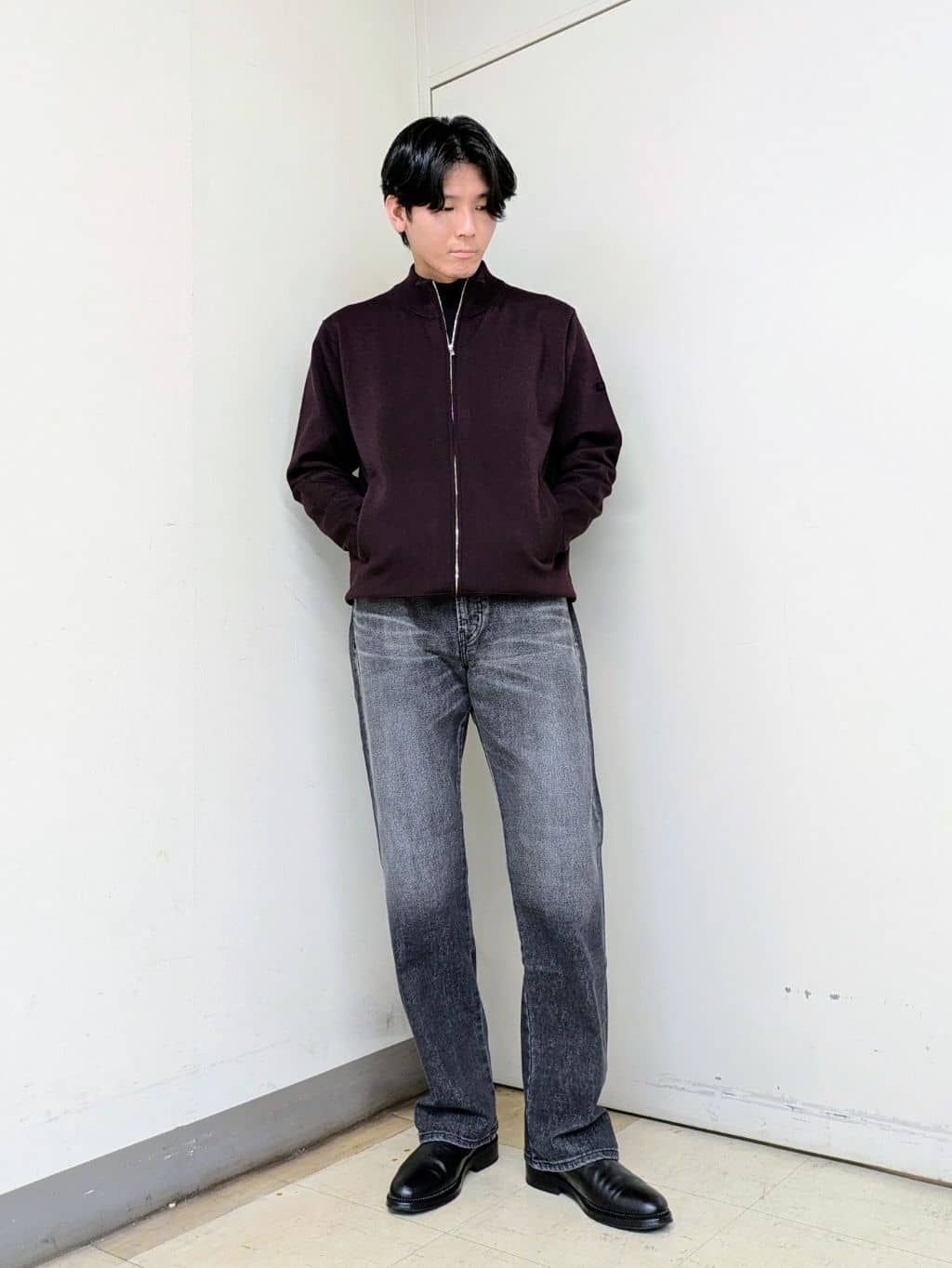 ryoさんの「TAKEO KIKUCHI｜アンチピリング ジップアップ ニット」を使ったコーディネート