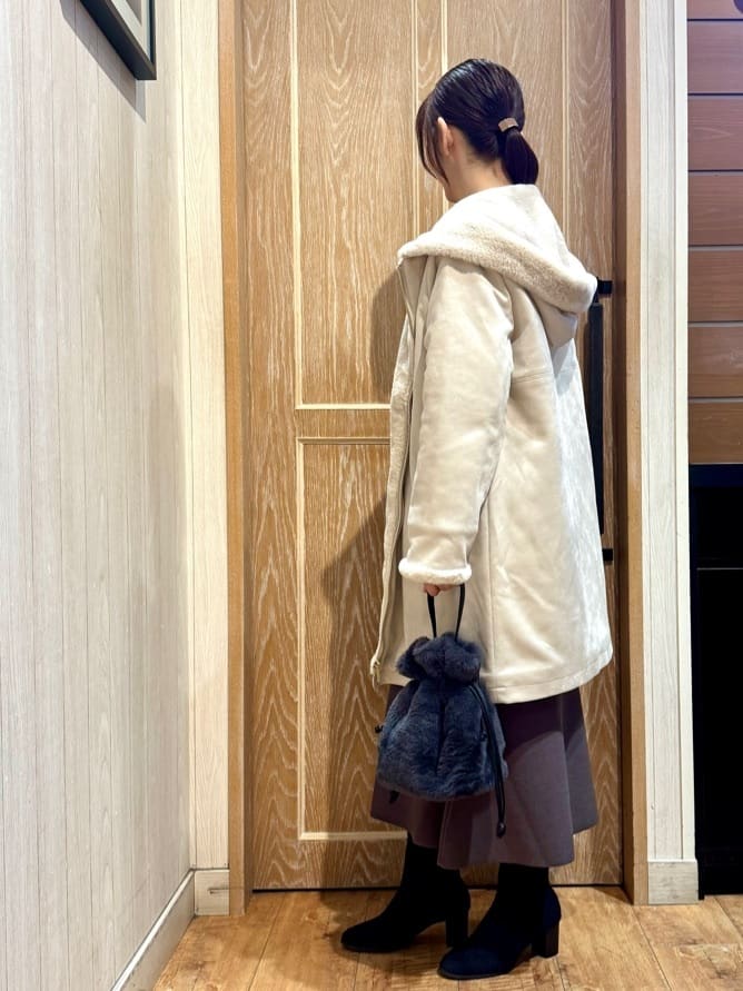 KAORIさんの「SHOO･LA･RUE｜【洗濯機可/S-LL】スタイルがすっきりに見える 裾マーメイドニットワンピース」を使ったコーディネート