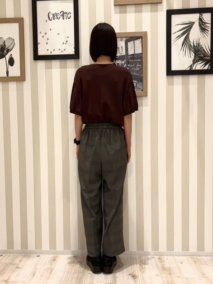たまごがにさんの「SHOO･LA･RUE｜【ひんやり/洗濯後しわになりにくい】リブ切り替えドルマンブラウス」を使ったコーディネート