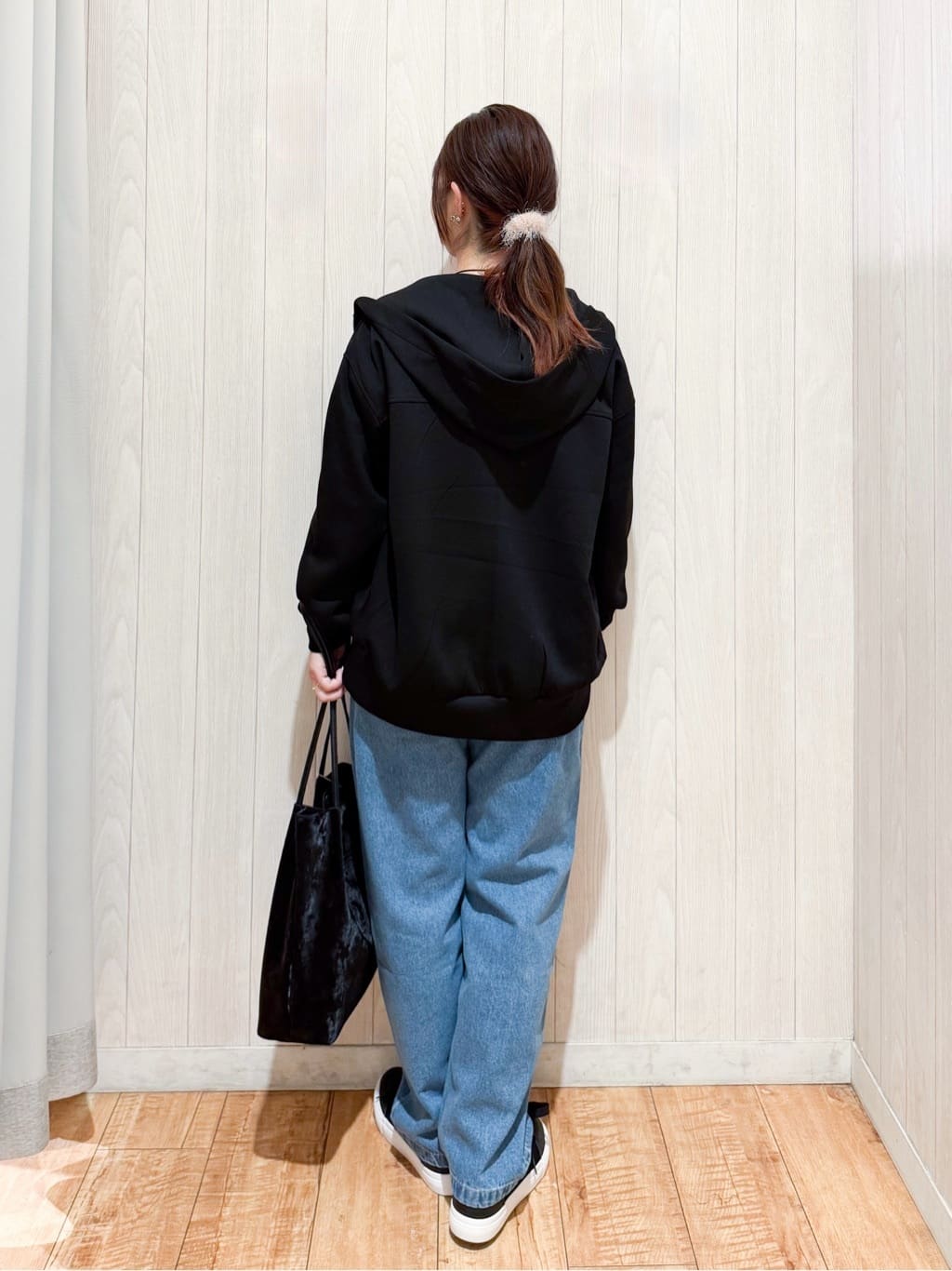 愛さんの「SHOO･LA･RUE｜【S-LL/洗える】一枚で簡単こなれ見え スポンディッシュ 裾レイヤード風ニット【CIRCRIC】」を使ったコーディネート