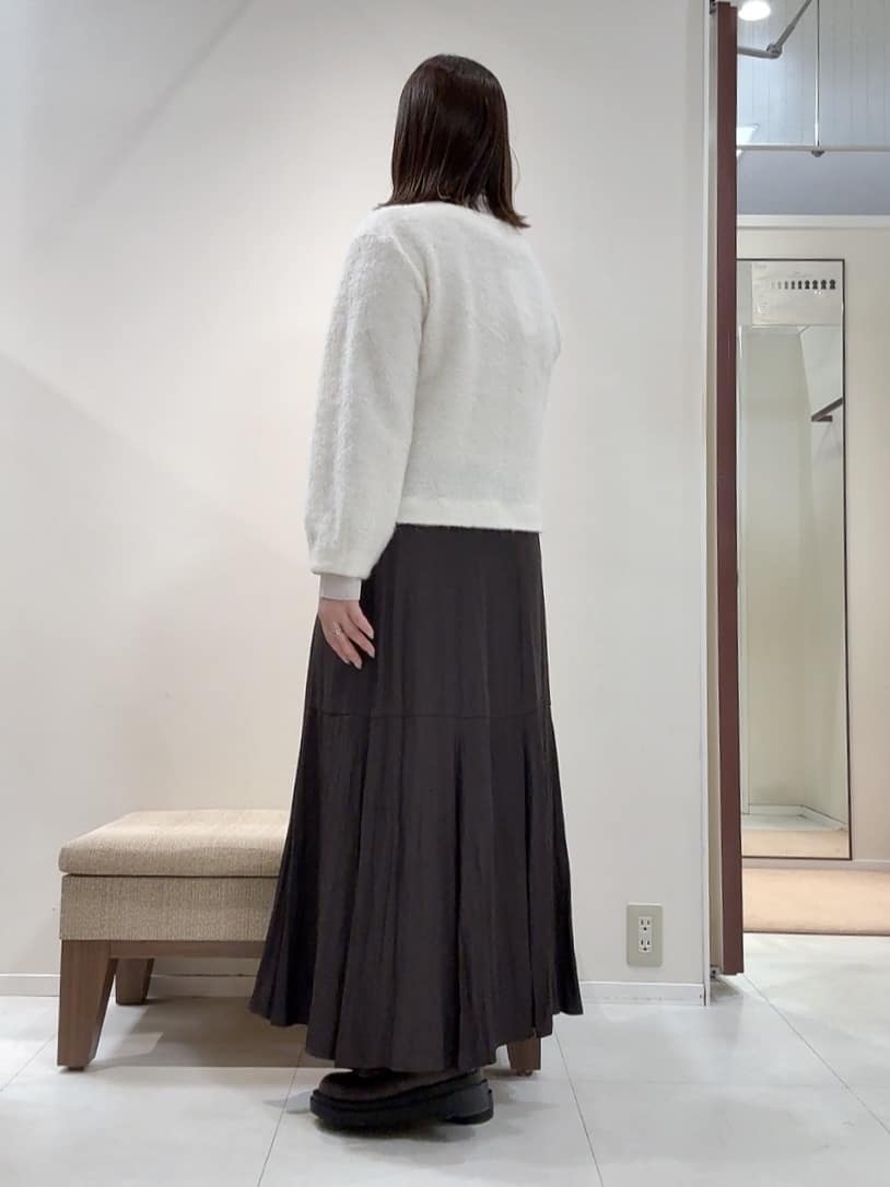 YUIさんの「UNTITLED｜【ジャケット風/メタルボタン】アルパカ混シャギーカーディガン」を使ったコーディネート