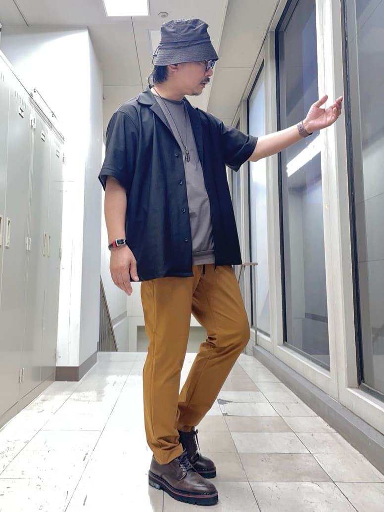 MAKOTO AIさんの「TAKEO KIKUCHI｜【COOL CITY WEAR】エアートール オープンカラーシャツ /接触冷感・通気性」を使ったコーディネート