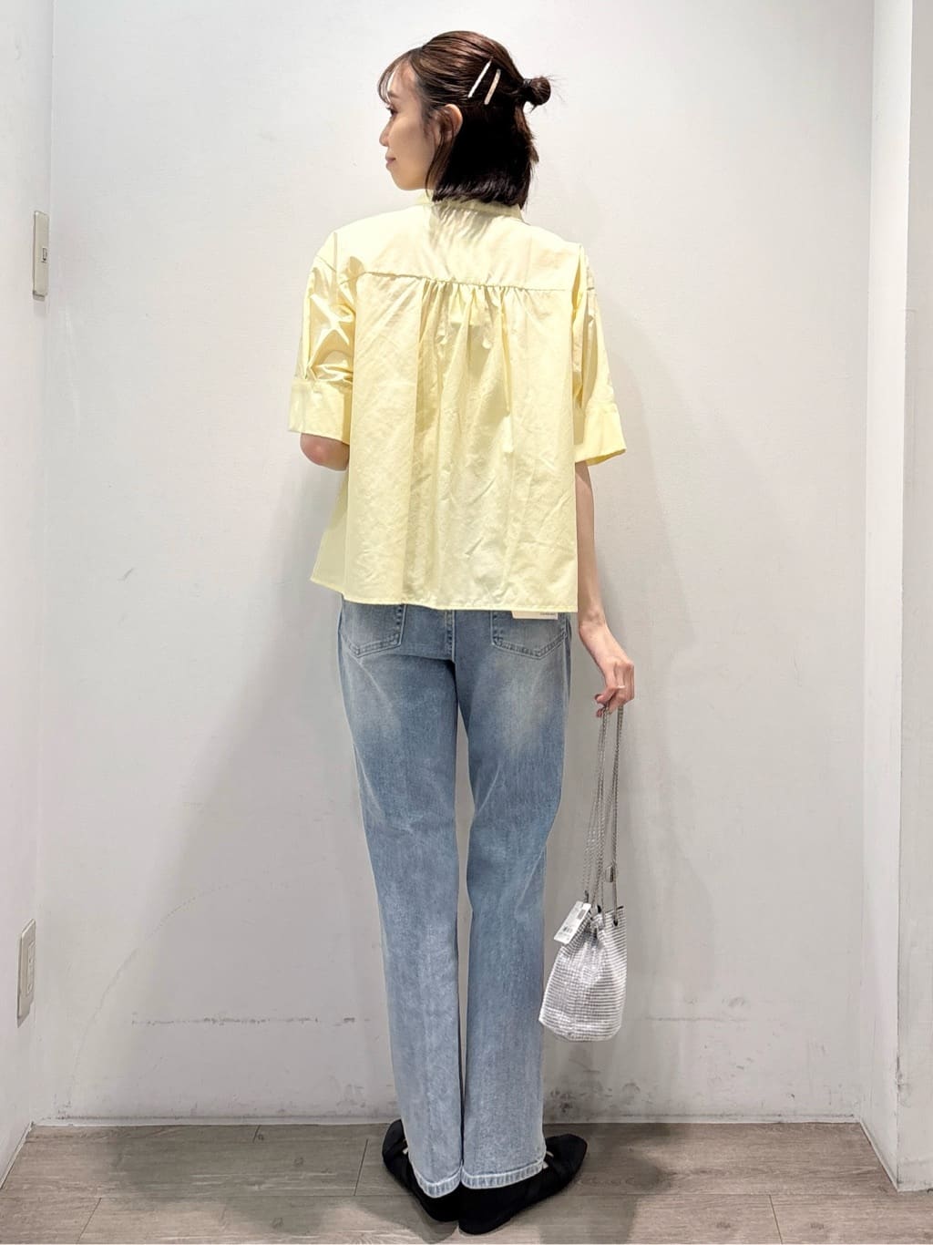 ぶまりんさんの「OPAQUE.CLIP｜ピンタックフレアシャツ【洗濯機洗い可】」を使ったコーディネート