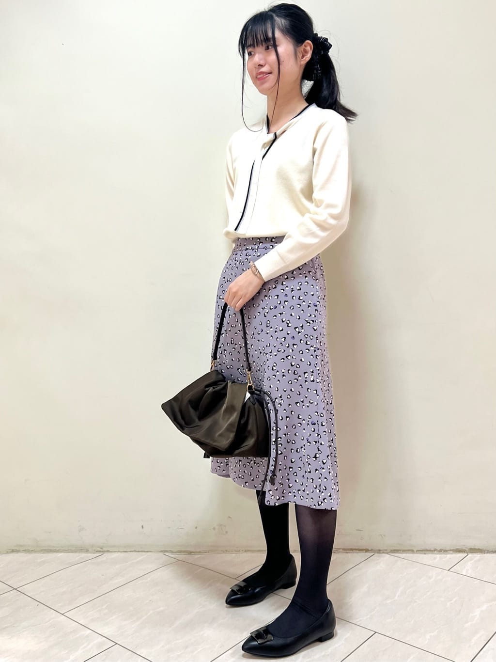 yanaさんの「Reflect｜ソフトフレアプリントスカート」を使ったコーディネート