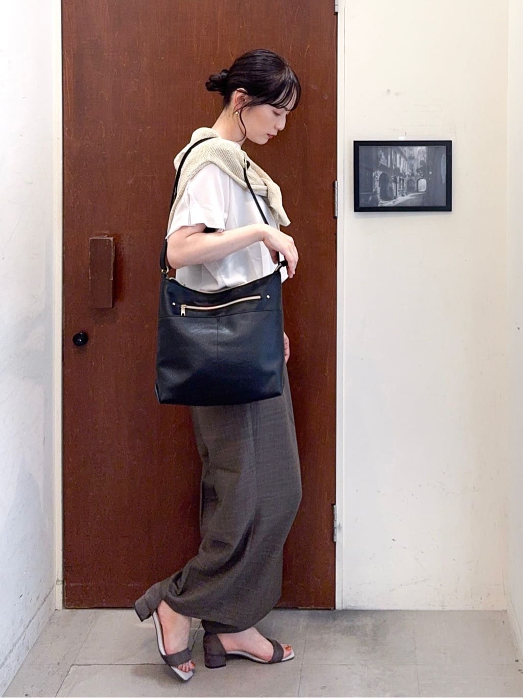 𝐇𝐢𝐫𝐨𝐦𝐢さんの「SHOO･LA･RUE｜キラッと光るラメとスパンコールが印象的 メッシュカーディガン」を使ったコーディネート