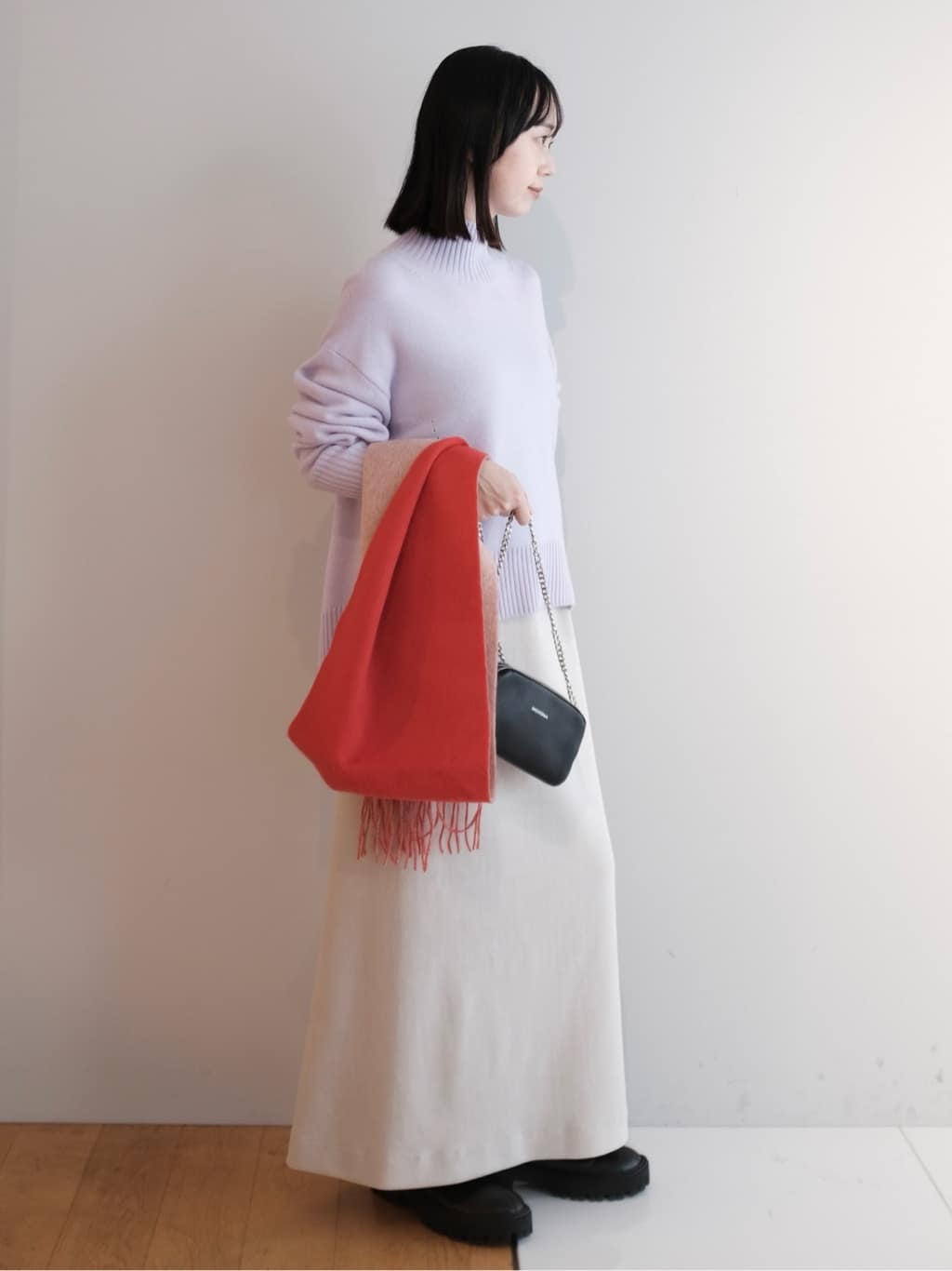 Kishimotoさんの「DRESSTERIOR｜コーデュロイジャージタイトスカート」を使ったコーディネート