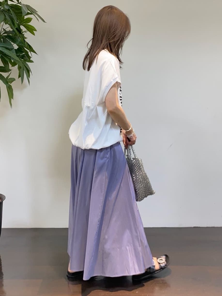 tomoさんの「UNTITLED｜◆【トレンド/後ろゴム】ローンフレアスカート」を使ったコーディネート