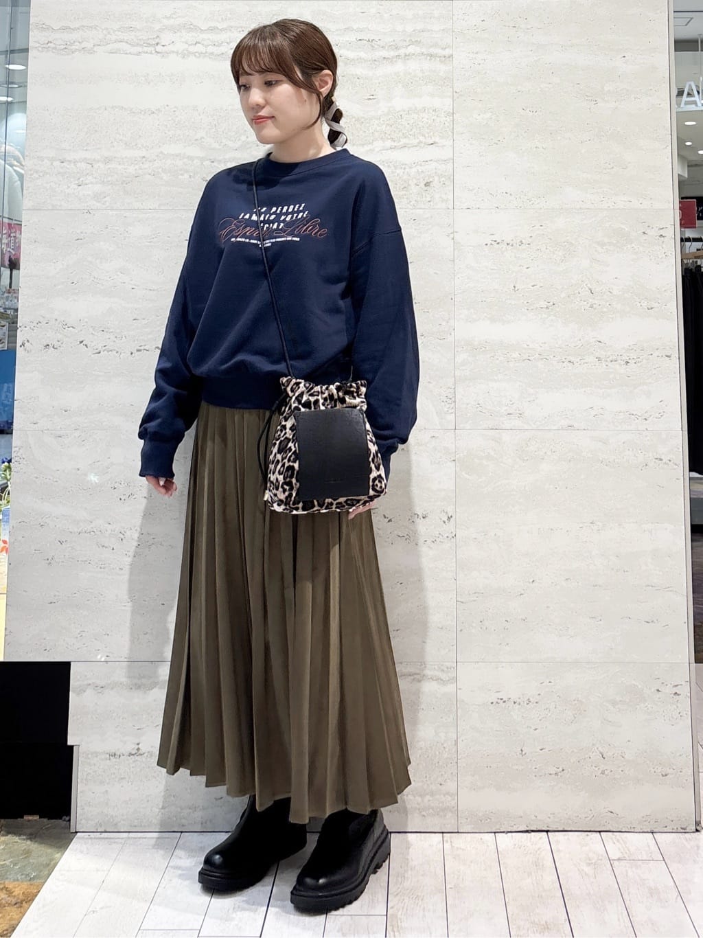 かほさんの「OPAQUE.CLIP｜裏毛プリント刺繍ロゴ【洗濯機OK】」を使ったコーディネート