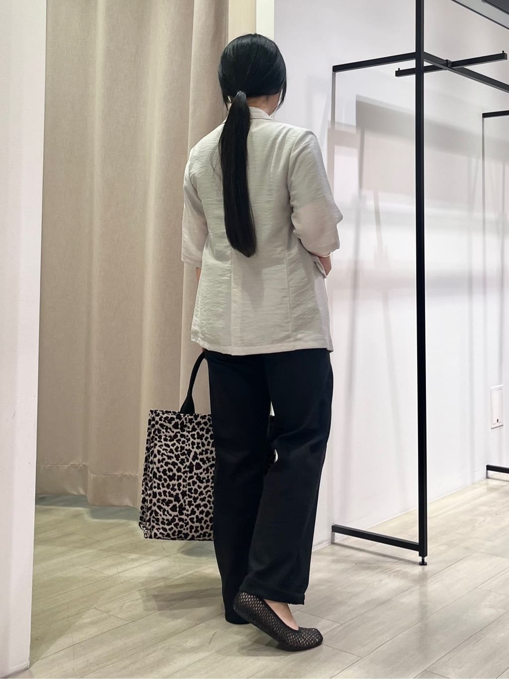 hasuさんの「INDIVI｜【インナーとしても活躍！】シンプルTシャツ」を使ったコーディネート