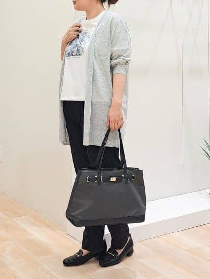 ふるさんの「grove｜キレイも動きやすさも　美脚見えハイパーストレッチパンツ」を使ったコーディネート