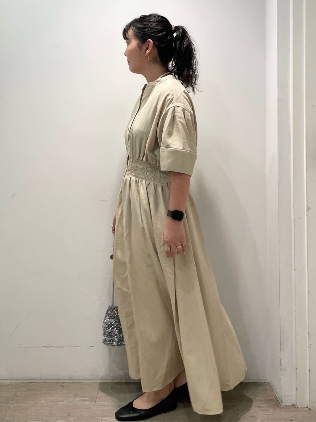 sumicaさんの「OPAQUE.CLIP｜リネンライクスキッパーフィット＆フレアワンピース【洗濯機洗い可】」を使ったコーディネート
