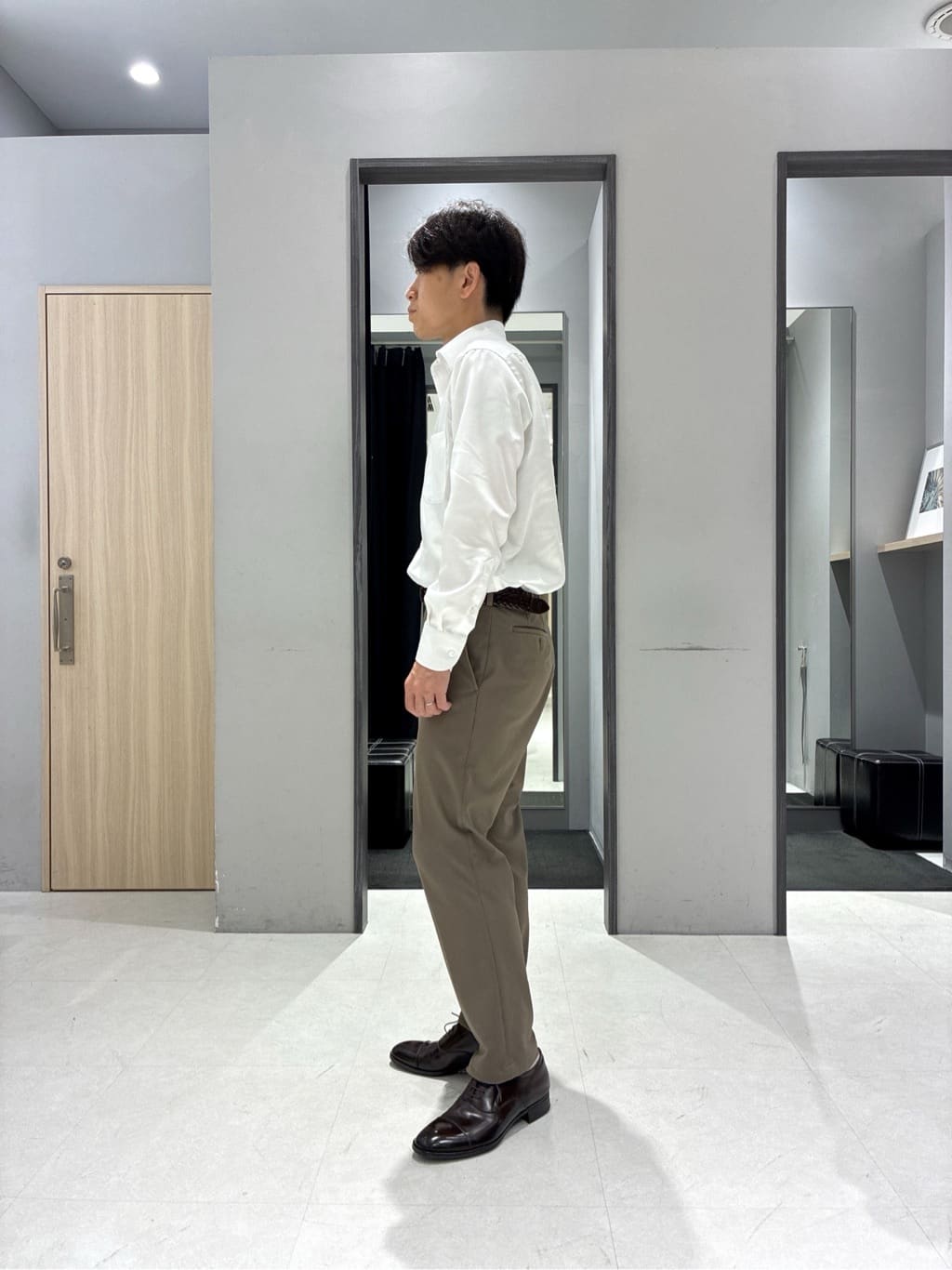 わいずみさんの「TAKEO KIKUCHI｜【360&deg;ストレッチ／セットアップ対応】None Of Stress パンツ」を使ったコーディネート