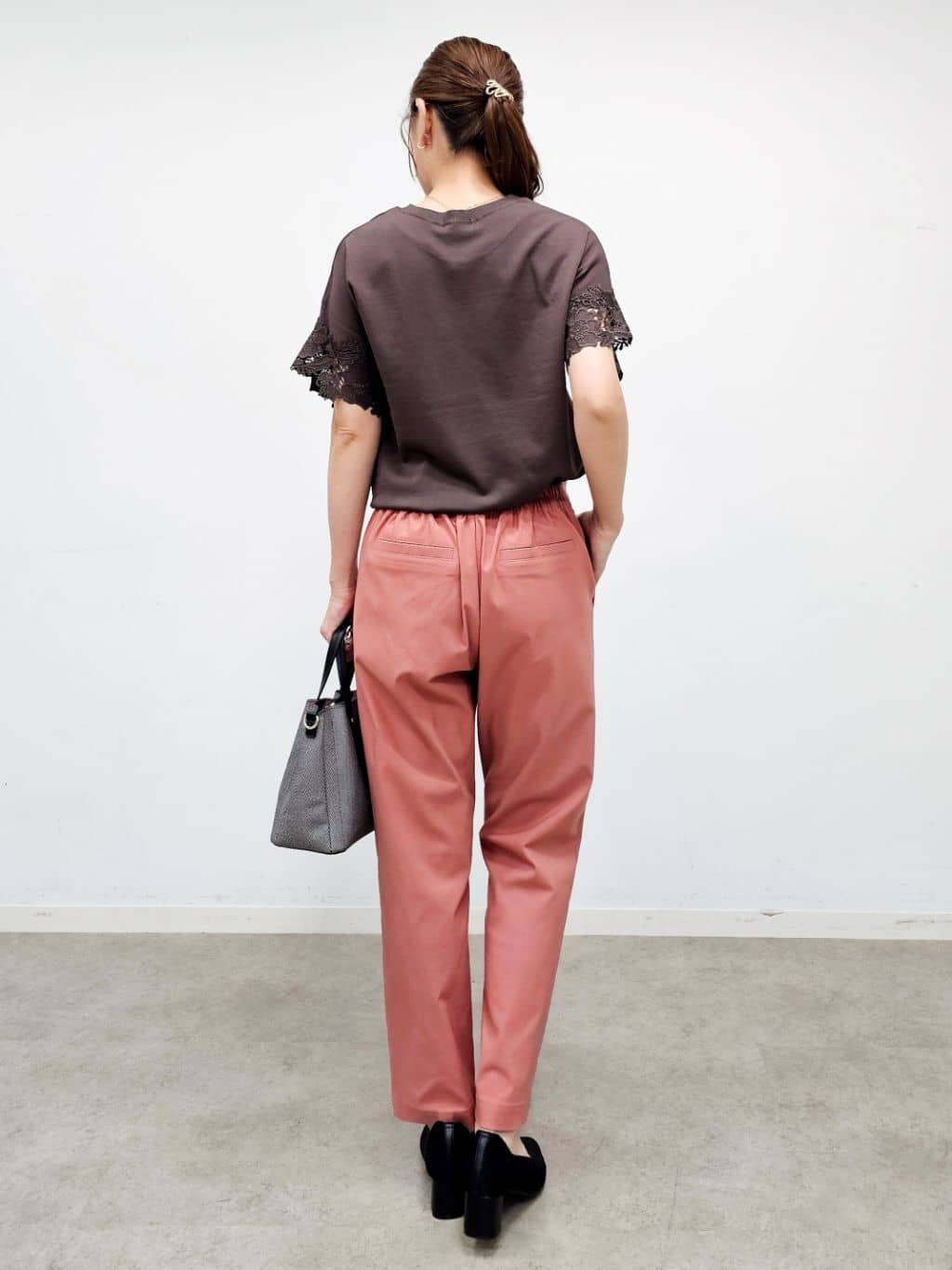 ゆゆさんの「SHOO･LA･RUE｜【S-LL/ひんやり/UV/】大人上品な お袖レースニット」を使ったコーディネート