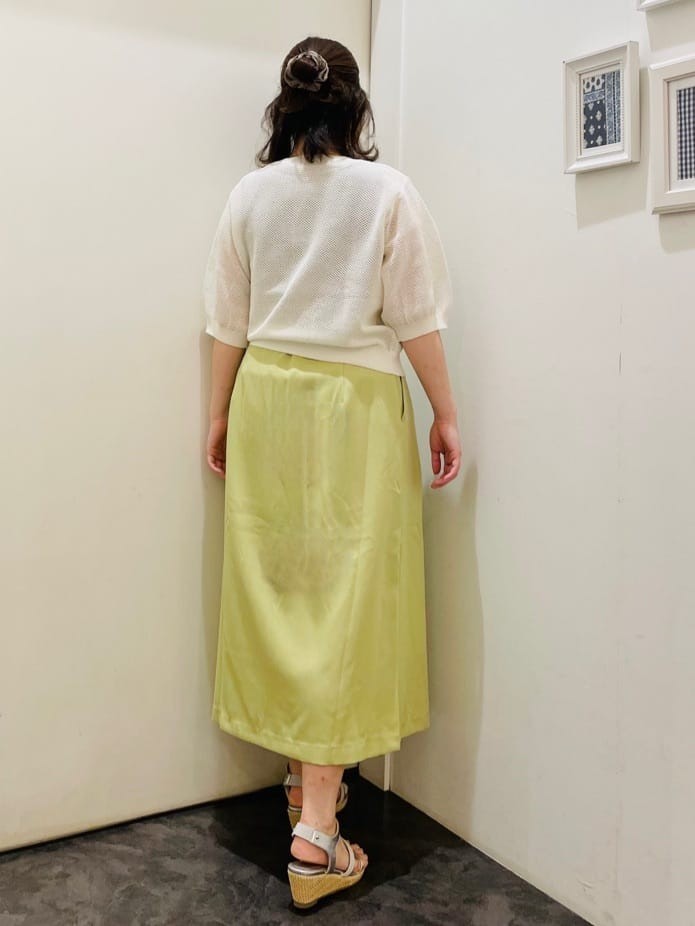 c_h_i_k_aさんの「grove｜◆エレガントに着こなすラップ風タックスカート」を使ったコーディネート