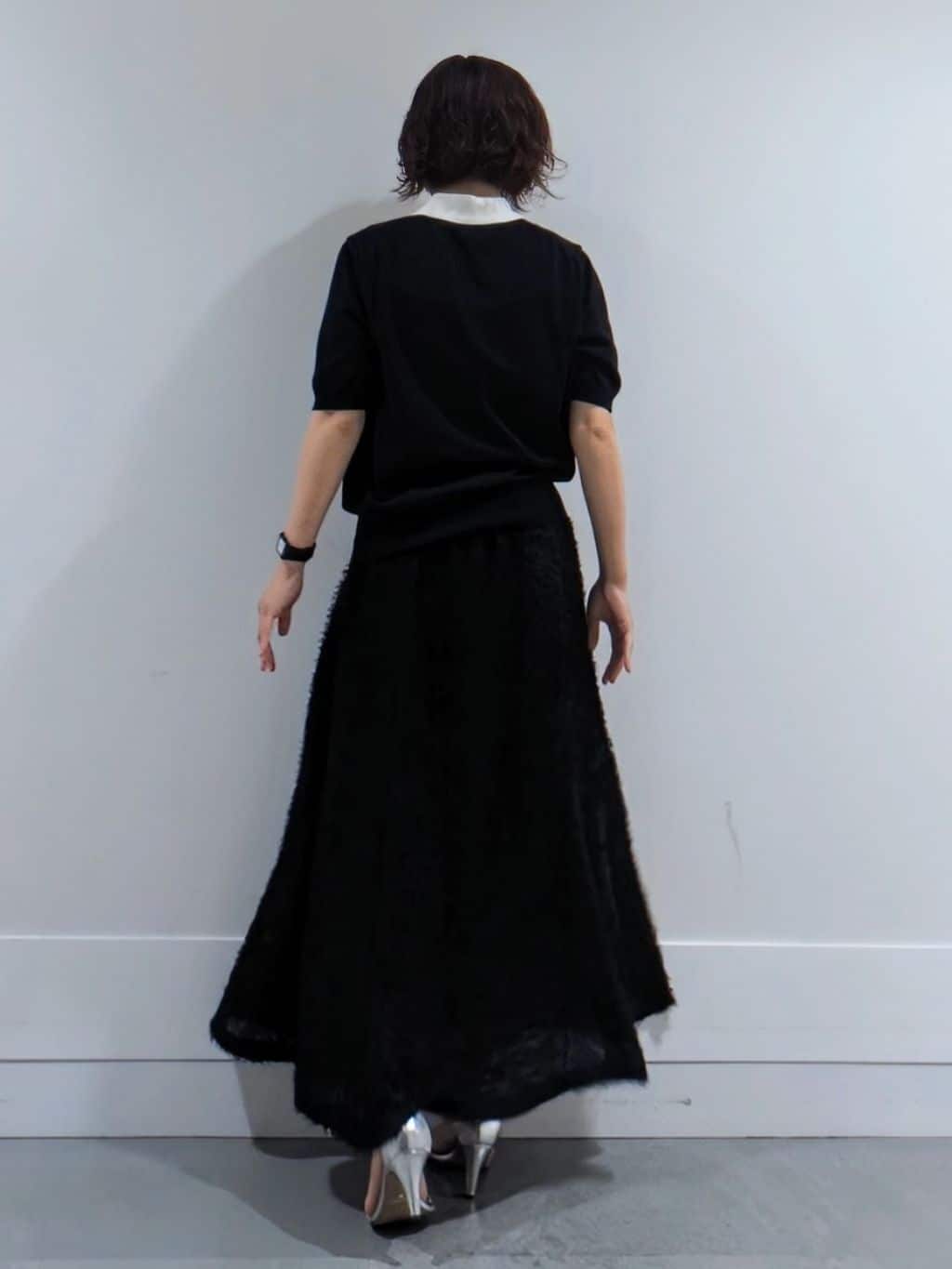 ミズタさんの「UNTITLED｜【セットアップ可/後ろウエストゴム】フェザーマーメイドスカート」を使ったコーディネート