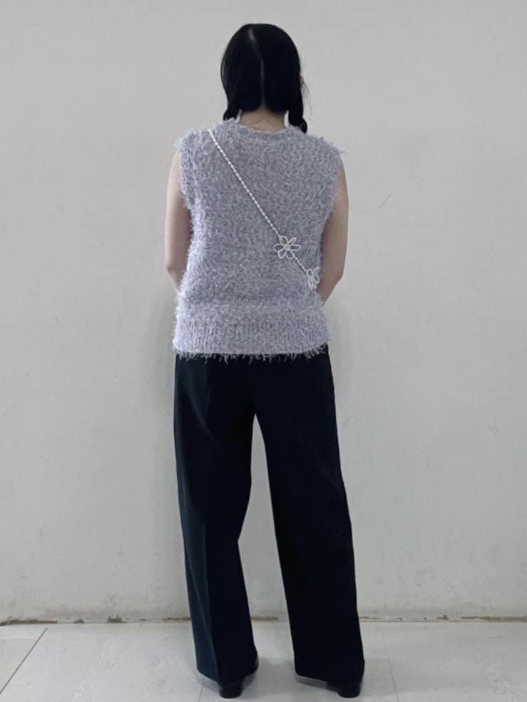 Hitomiさんの「index｜《Can Cam掲載》フリンジシャギーコンパクトベスト【洗濯機洗い可】」を使ったコーディネート