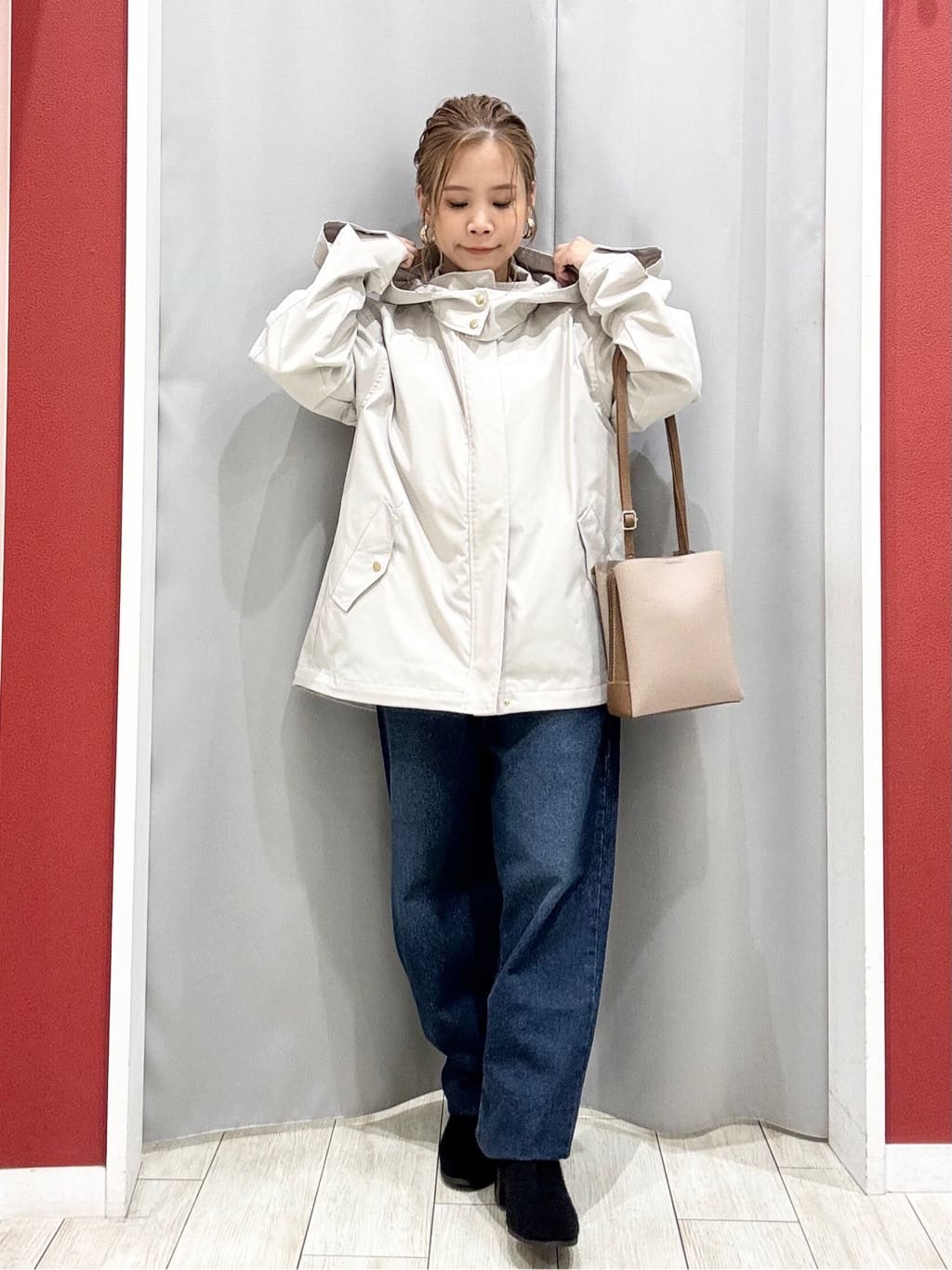 shioさんの「SHOO･LA･RUE｜【高レビュー/洗濯後しわになりにくい】1枚でサマ見え 8分袖ドルマンブラウス」を使ったコーディネート