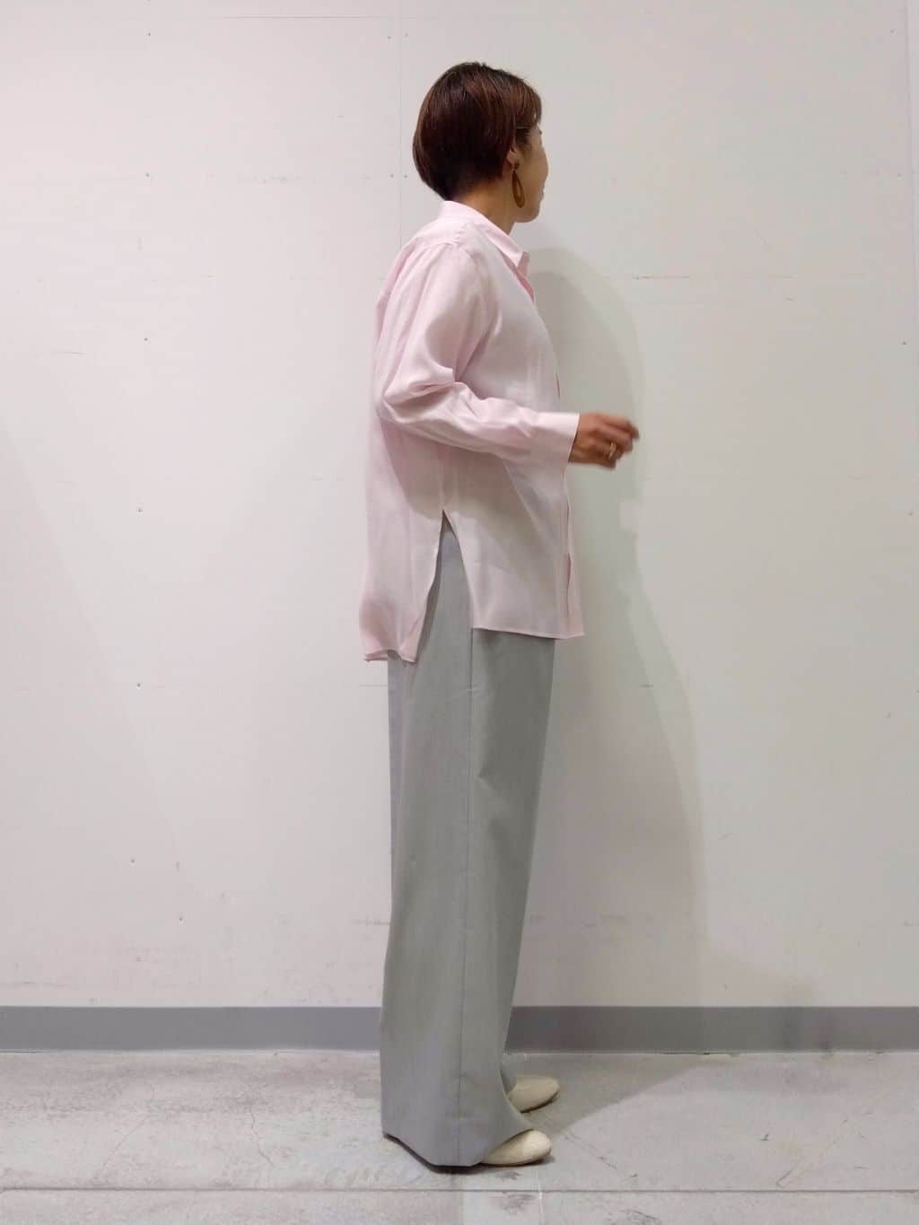 Kさんの「INDIVI｜【体型カバー／清涼感】シアーオーバーシャツ」を使ったコーディネート
