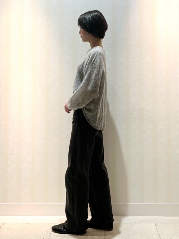 hikaruさんの「INDIVI｜【キッドモヘヤ素材】ラウンドヘムニット」を使ったコーディネート