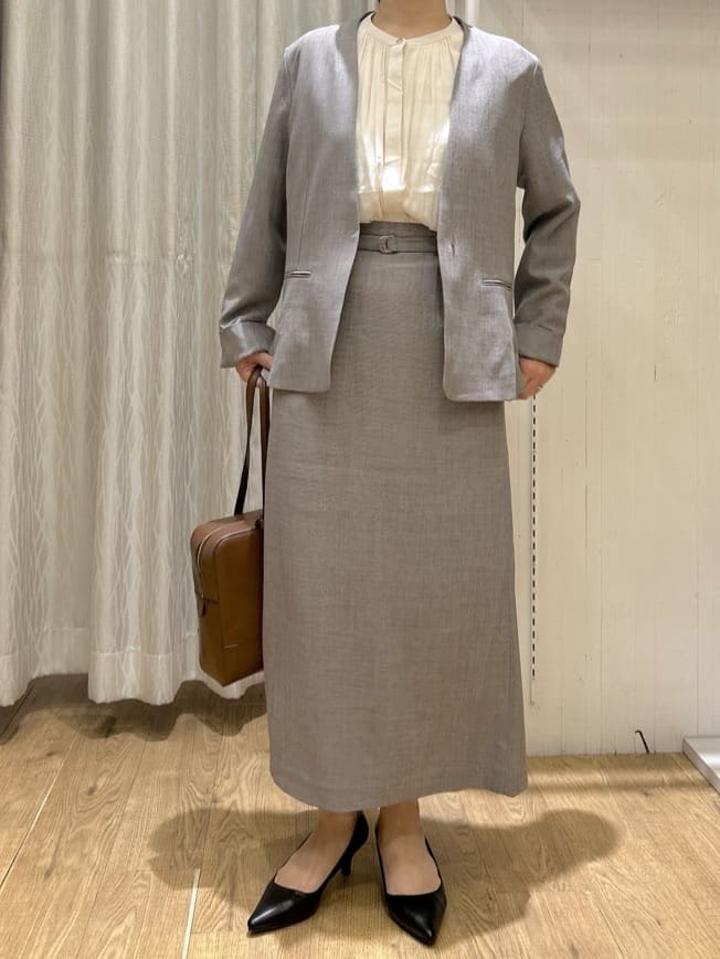 ga_riさんの「THE SHOP TK｜ビジネスノーカラージャケット【セットアップ可/洗える】/CAVIANシリーズ」を使ったコーディネート