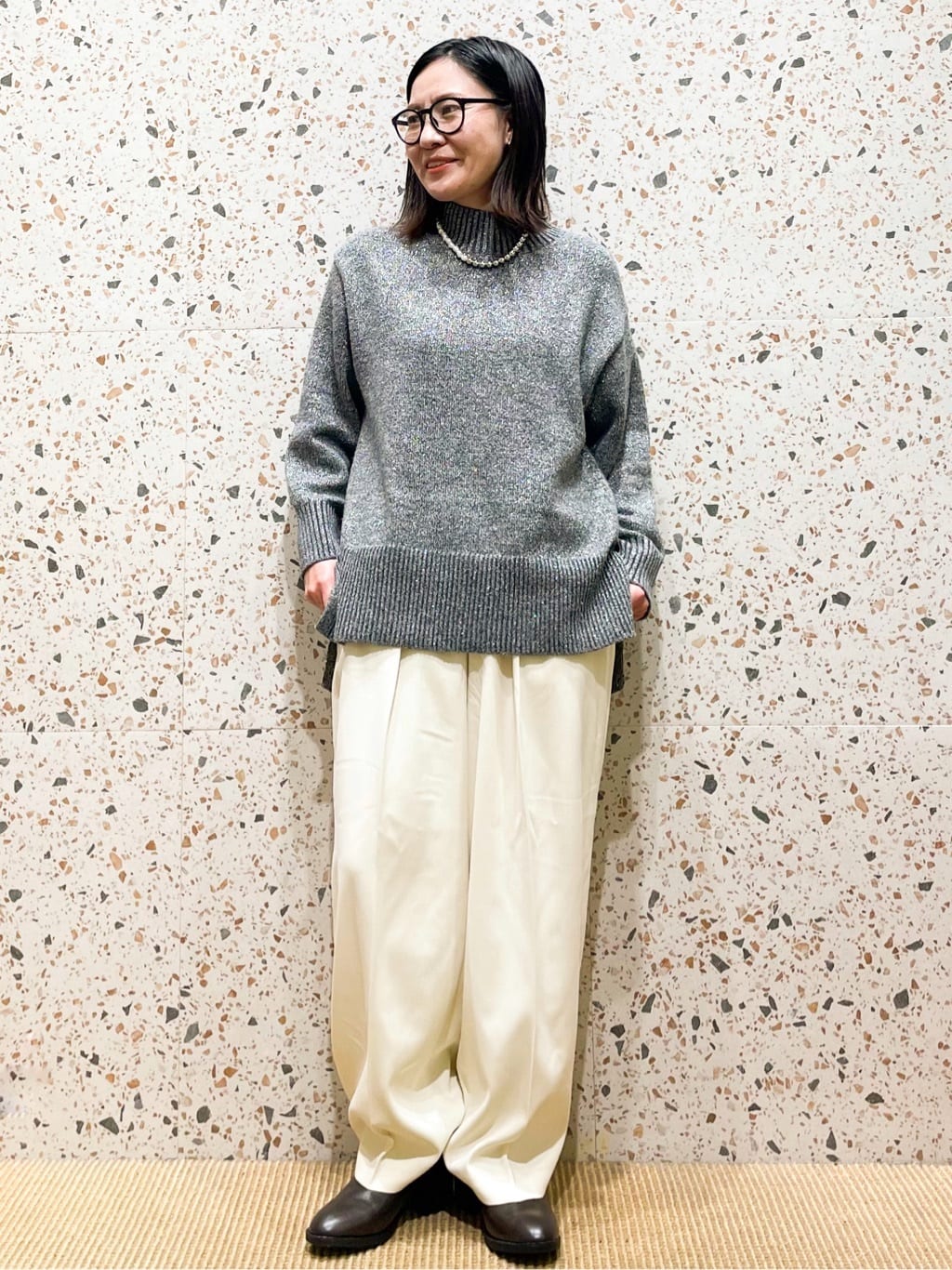 シゲリさんの「OPAQUE.CLIP｜カルゼタックワイドパンツ【洗濯機OK】」を使ったコーディネート