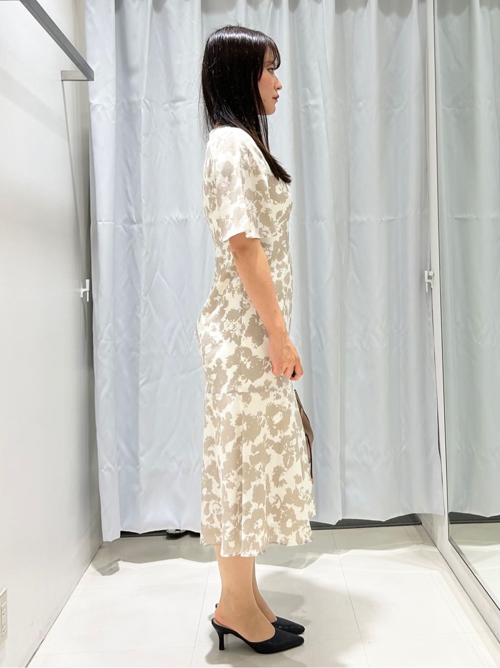 ももさんの「COUP DE CHANCE｜【手洗い可／日本製】花柄ワンピース」を使ったコーディネート