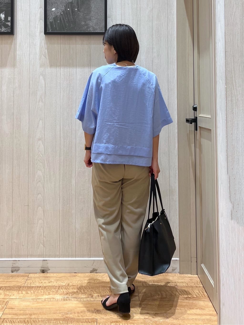 shirayuuuさんの「SHOO･LA･RUE｜【洗濯後しわになりにくい/UV/吸水速乾】大人きれいな バンドカラーシャツ」を使ったコーディネート