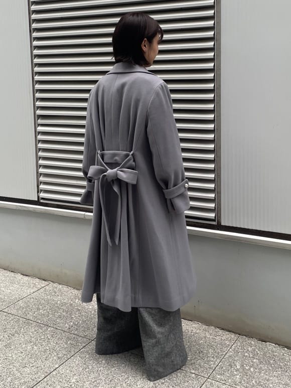 abeさんの「Couture brooch｜【上品華やか・通勤】ラメツイード ワイドパンツ」を使ったコーディネート