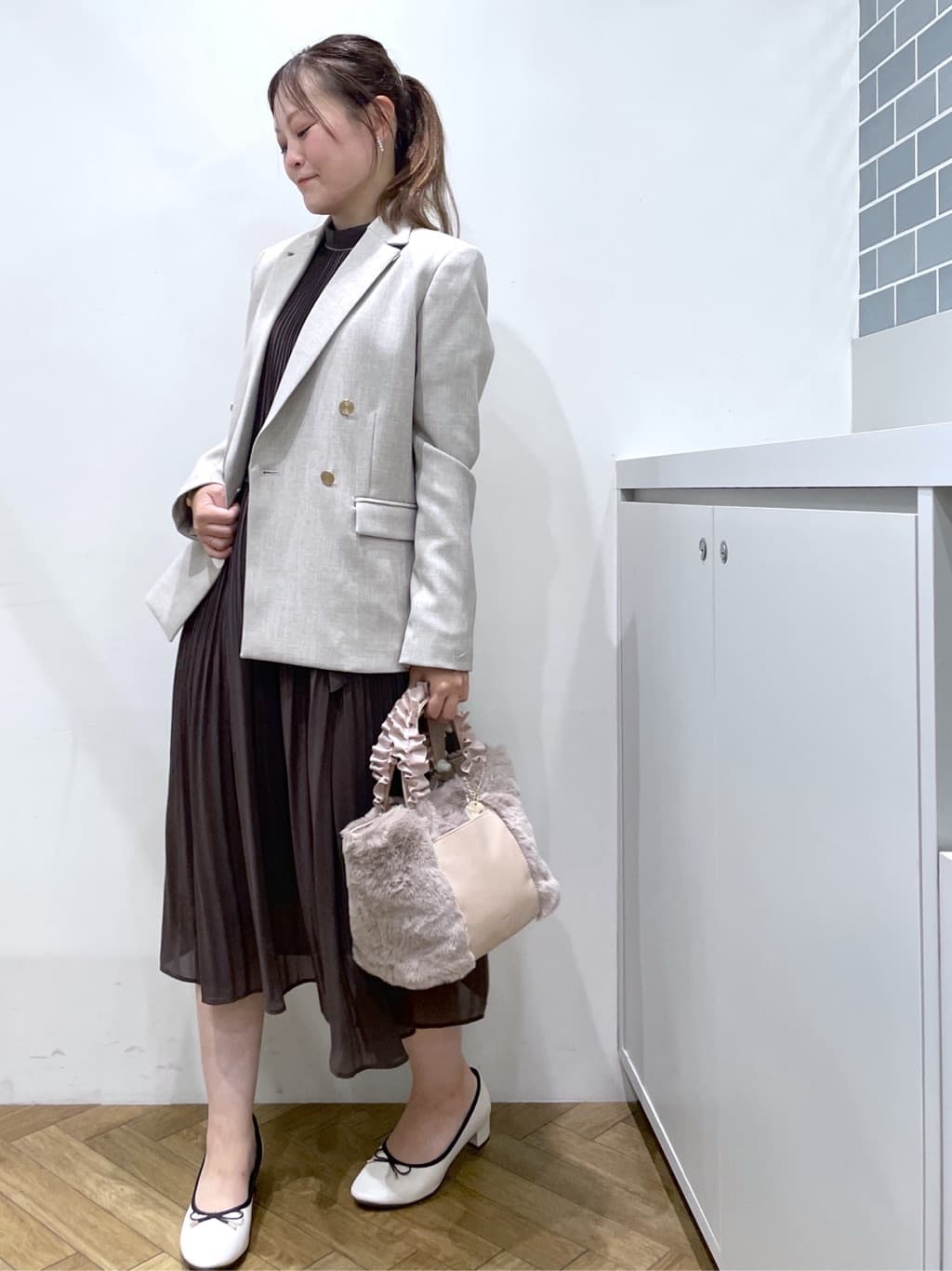 Junさんの「index｜《5色展開／S-3Lサイズ》プリーツフレアワンピース【洗濯機OK／防シワ】」を使ったコーディネート