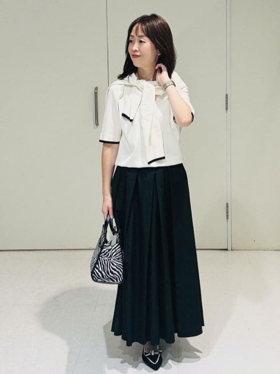makiさんの「UNTITLED｜【アンサンブル可/薄手】ベーシッククルーネックカーディガン」を使ったコーディネート