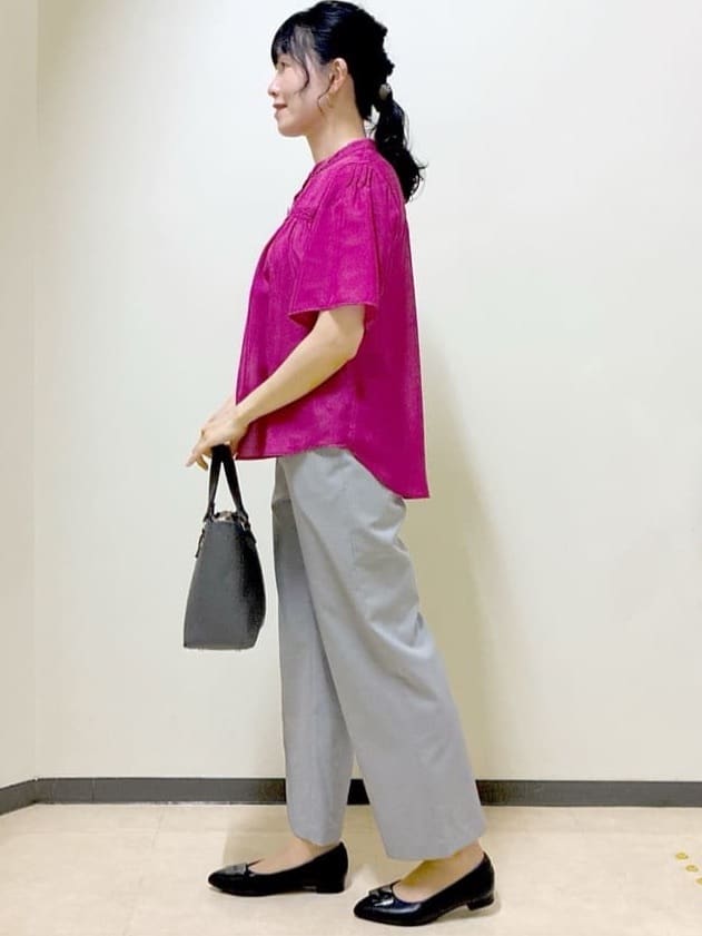  beni_gingerさんの「Reflect｜【選べる5色◎／マシンウォッシュ可】シャーリングデザインブラウス」を使ったコーディネート