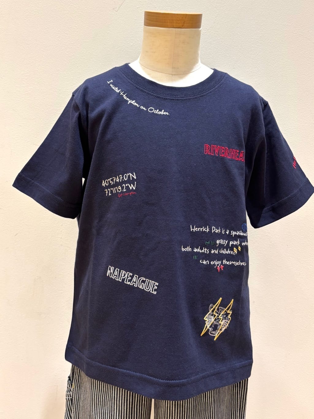 yumiさんの「Dessin｜【リンクコーデ/洗える】刺繍Tシャツ」を使ったコーディネート