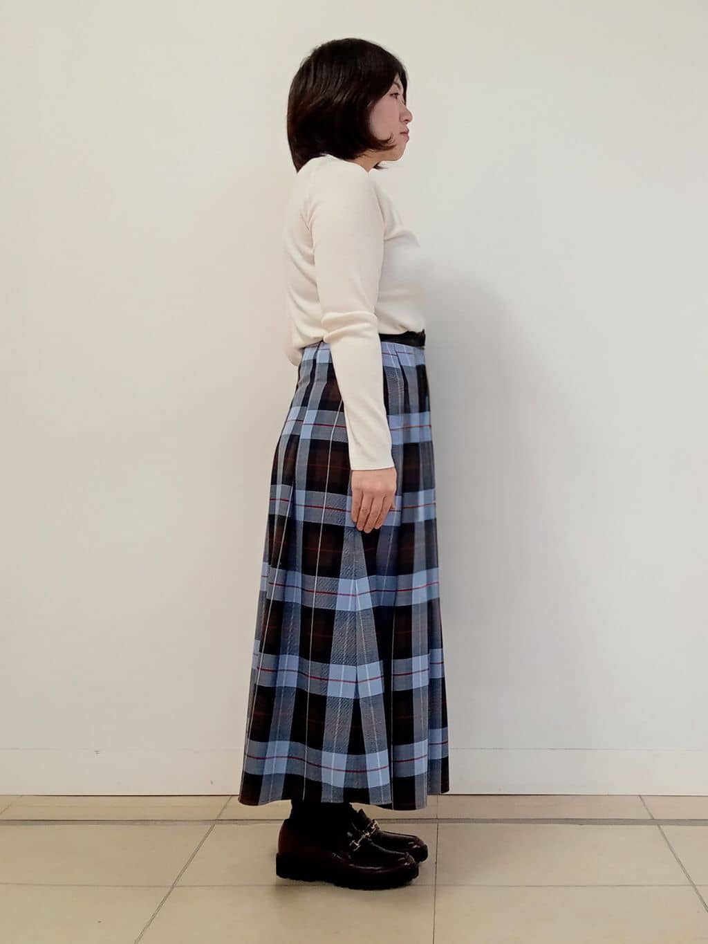 emiさんの「DRESSTERIOR｜ストレッチフルニードルニット」を使ったコーディネート