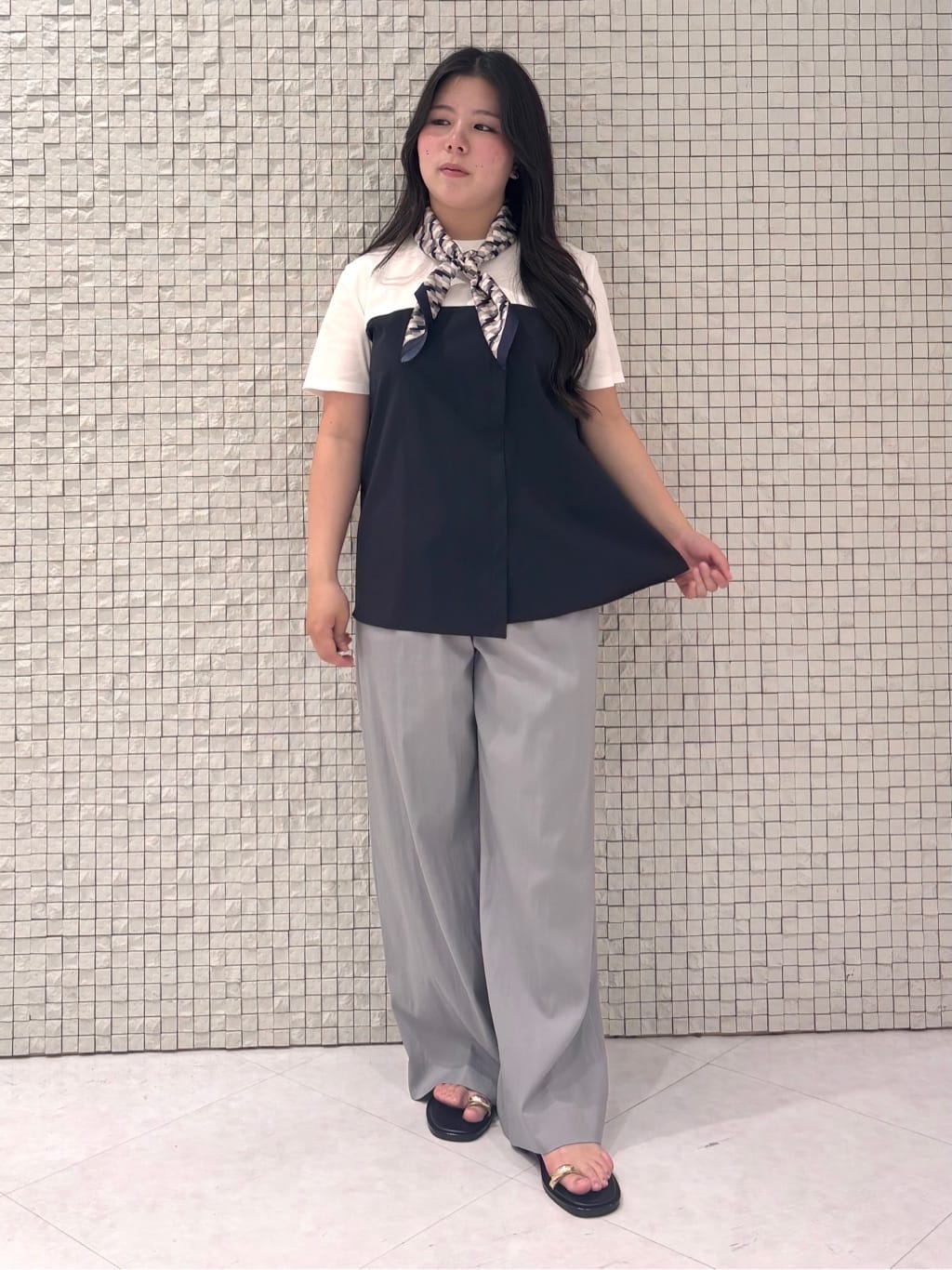 MEGUMIさんの「INDIVI｜【洗える】ビスチェレイヤード風トップス」を使ったコーディネート