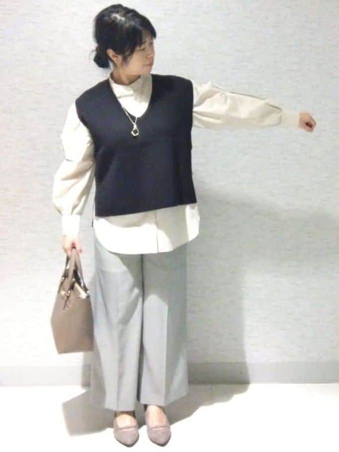 sakoさんの「Reflect｜【さらっと一枚で決まる／重ね着にもおすすめ◎】タックスリーブシャツブラウス」を使ったコーディネート