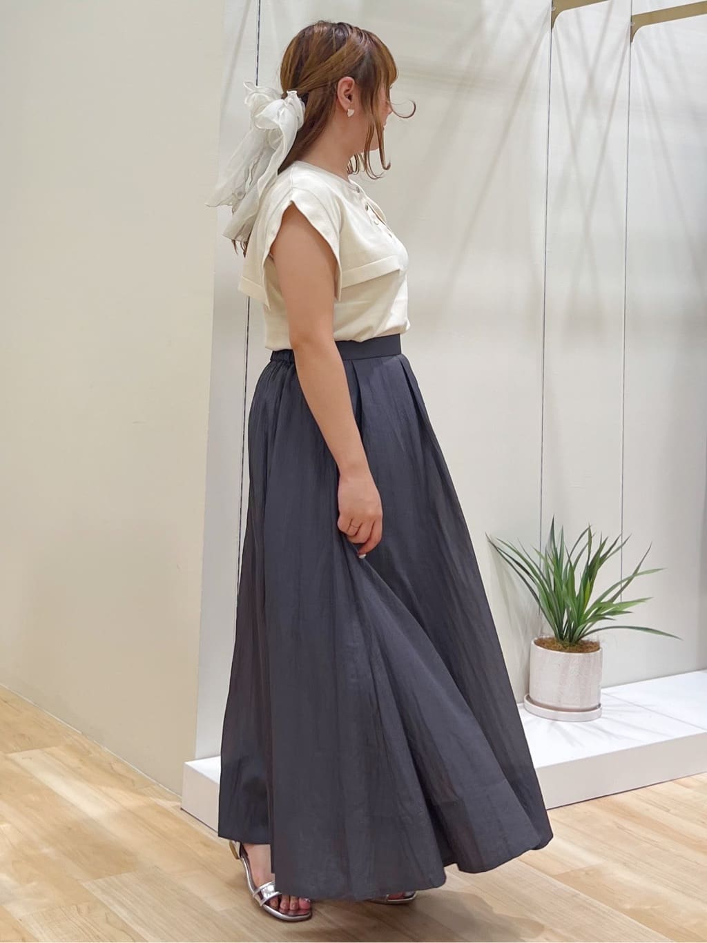 みことさんの「grove｜【ひんやり/UVカット】大人の可愛さ　セーラーカラーニット」を使ったコーディネート