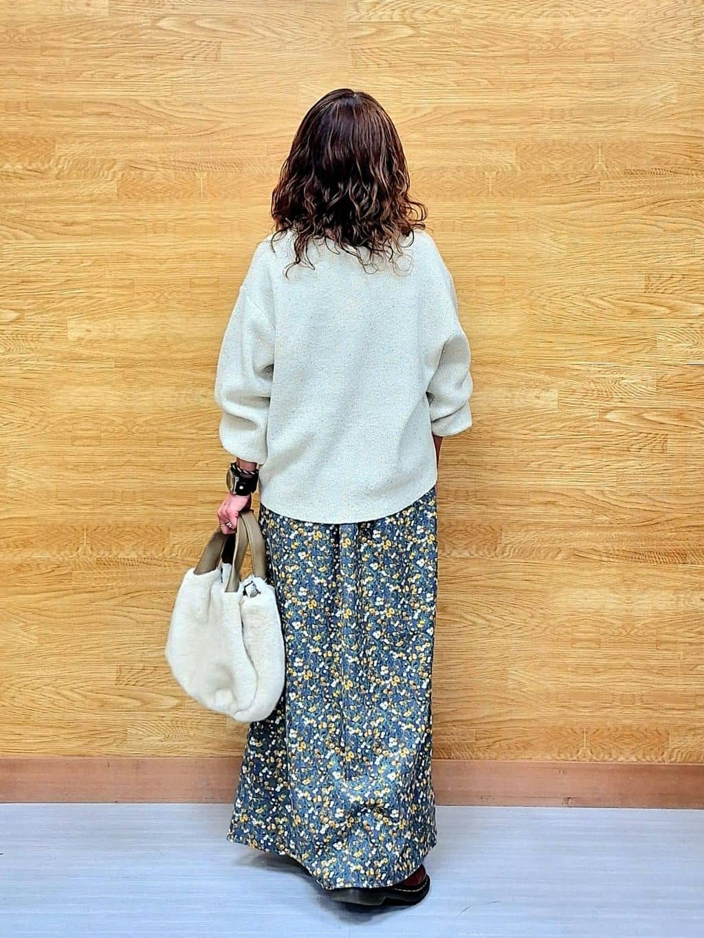 ありゅさんの「SHOO･LA･RUE｜【S-LL】きらっと華やぐ　大人のスパンコールニット」を使ったコーディネート