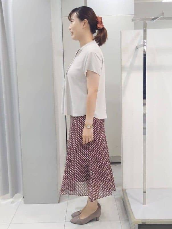 AZUSAさんの「Reflect｜【インナーに◎／すっきり見え！長め丈】タックデティールブラウス」を使ったコーディネート