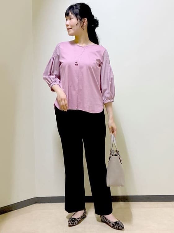  beni_gingerさんの「Reflect｜◆【スカートにもパンツにも合わせやすい】キレイめTブラウス」を使ったコーディネート