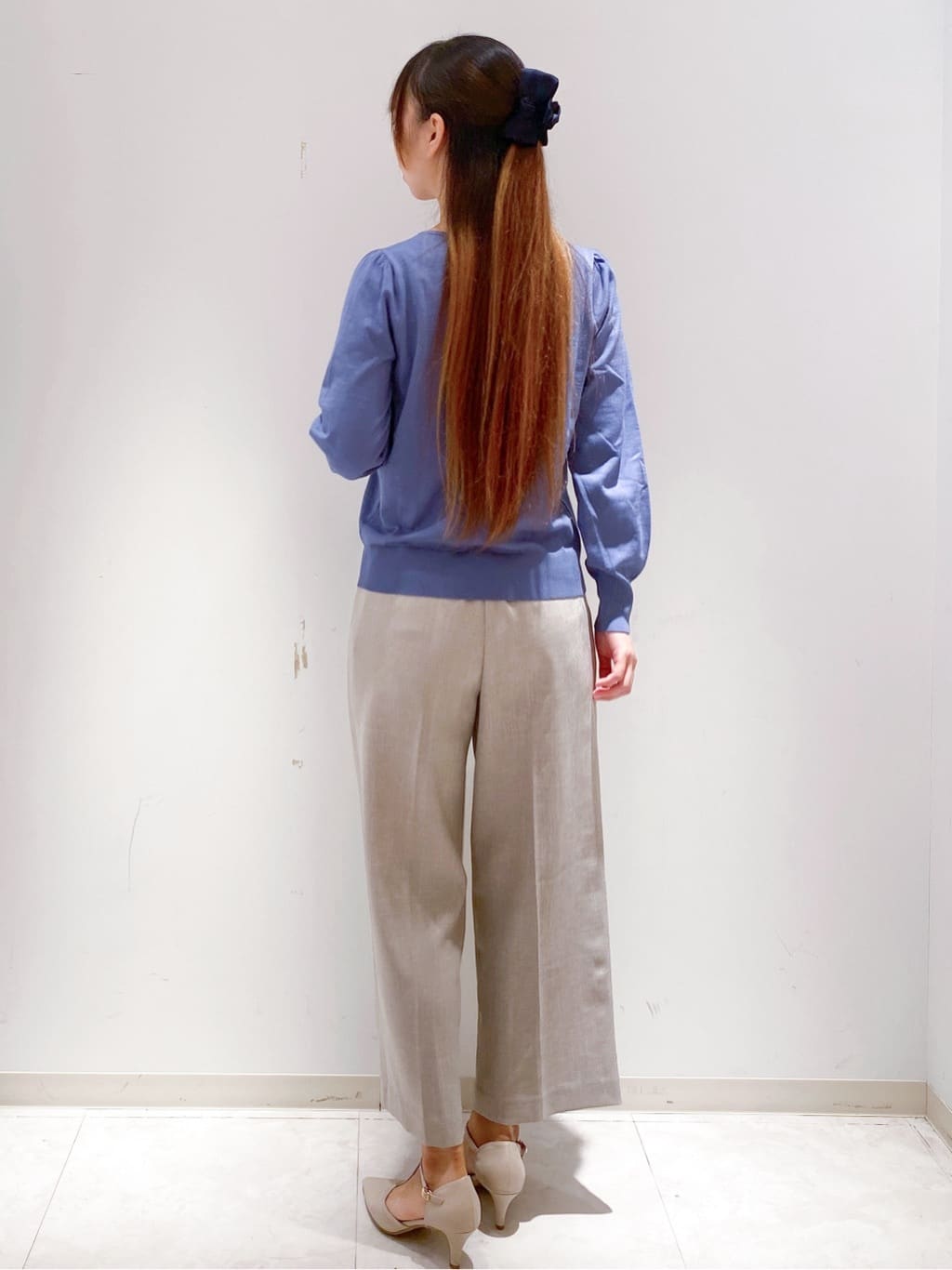 yurinaさんの「index｜パール調パーツ付きクルーネックニット【洗濯機OK】《8col／XS～3L》」を使ったコーディネート