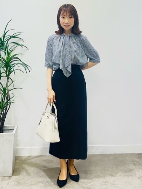 Miwaさんの「UNTITLED｜【通勤/オフィス】ジオメ柄ボウタイブラウス」を使ったコーディネート