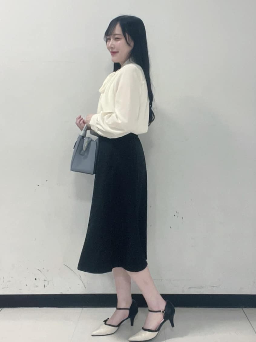 Hitomiさんの「index｜アシンメトリーレイヤードボウタイブラウス【洗濯機OK／イージーアイロン／防シワ】《XS～3L》」を使ったコーディネート